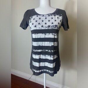 NWOT Chaser by Revolve Graphic Tee American Flap Pattern sz Small